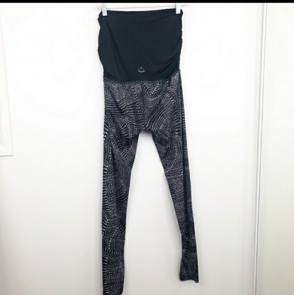 Beyond Yoga beyond the bump black dot leggings - Picture 2 of 7